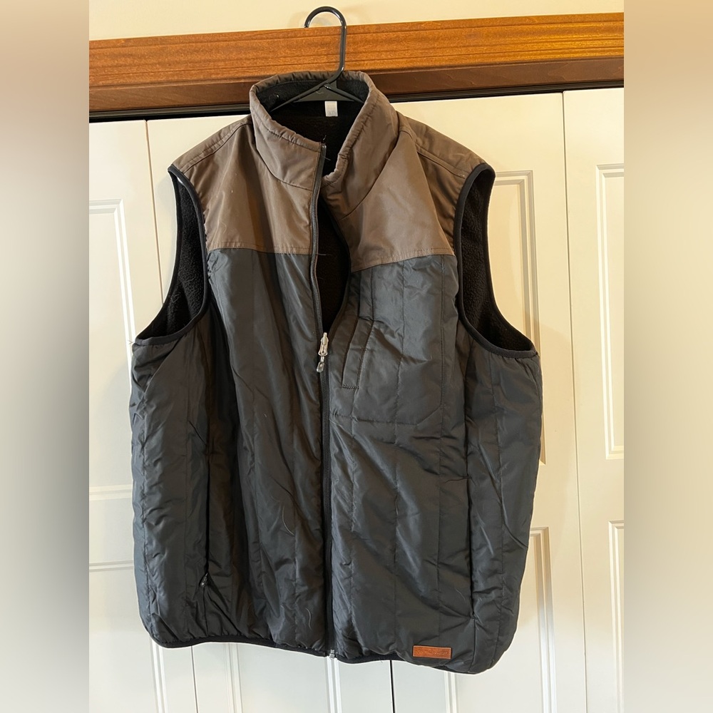 Free Country Men's Two-Tone Quilted Vest